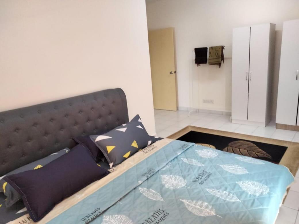 Abie'S Homestay 普特拉贾亚 外观 照片