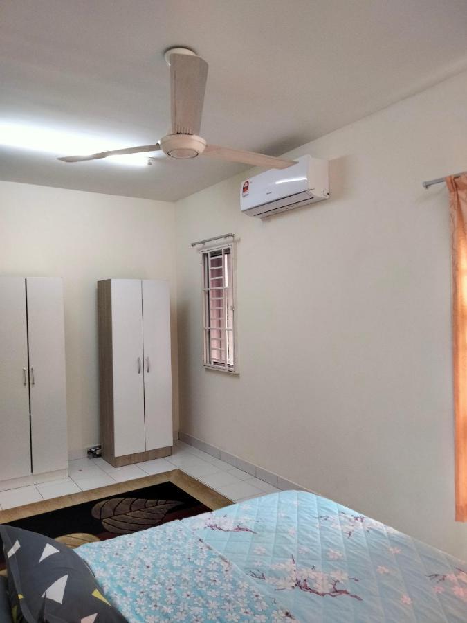 Abie'S Homestay 普特拉贾亚 外观 照片