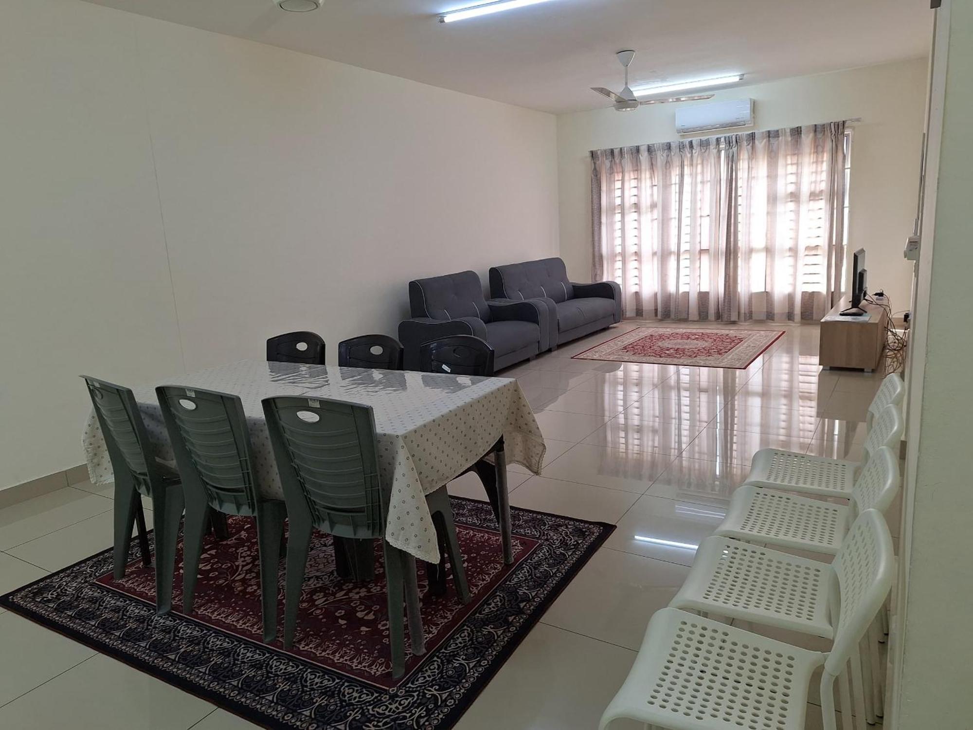 Abie'S Homestay 普特拉贾亚 外观 照片